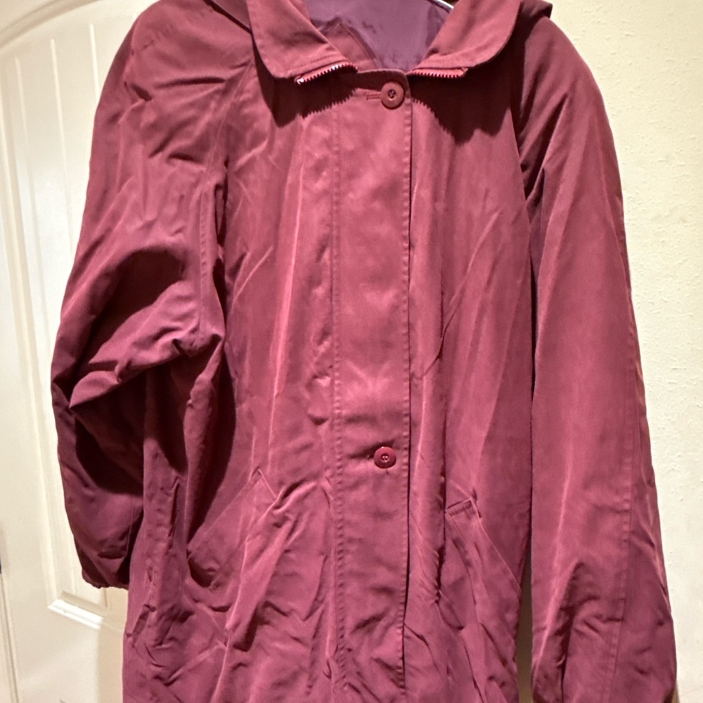 London Fog Women’s Hooded Jacket XL Burgundy Lightweight Raincoat Windbreaker